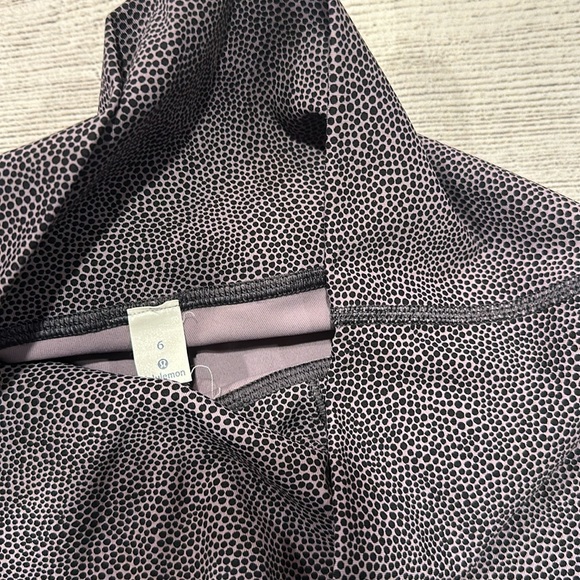 🍋Women’s Lululemon Wunder Under Crop Hi-Rise Full On Luxtreme 21” size 6🍋 - Picture 10 of 16